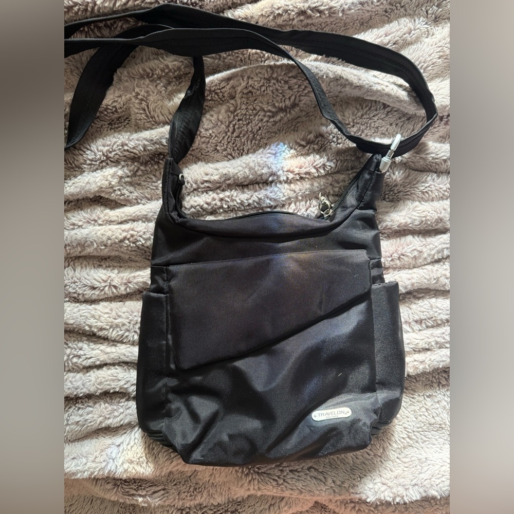 Travelon Sleek Black Crossbody Bag